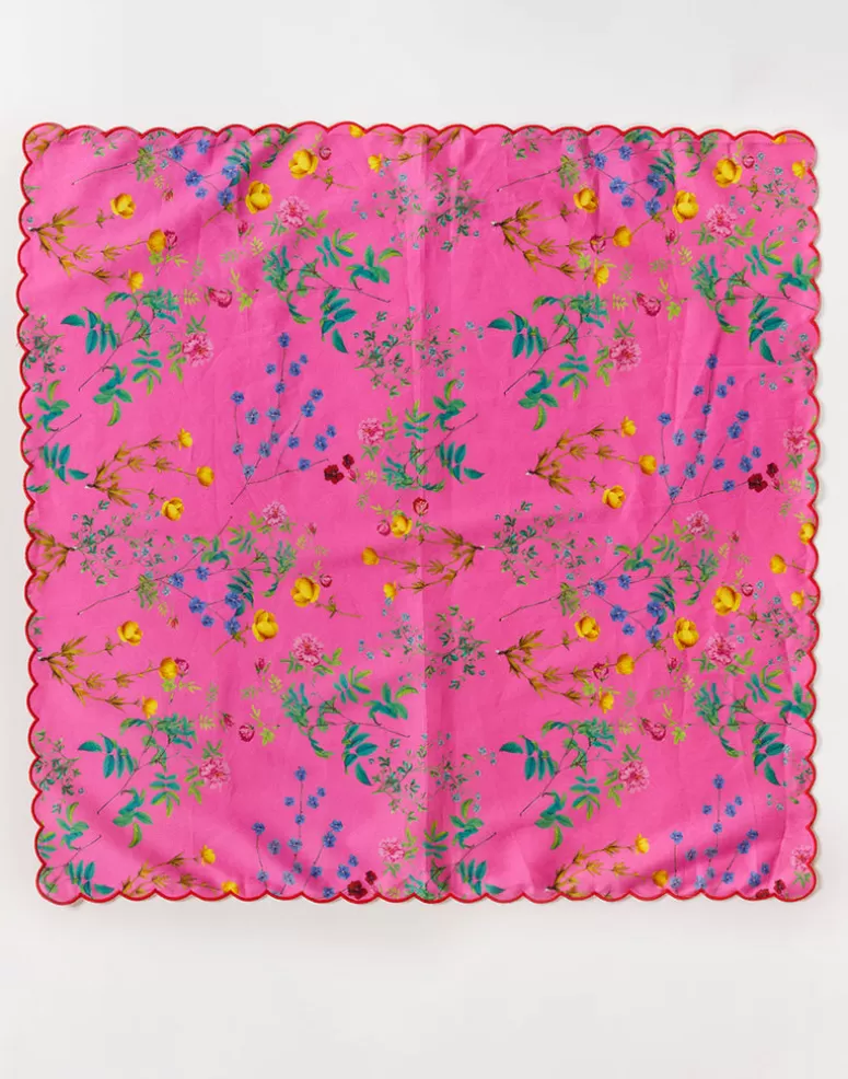 Cynthia Rowley Scallop Embroidered Edge Dinner Napkin